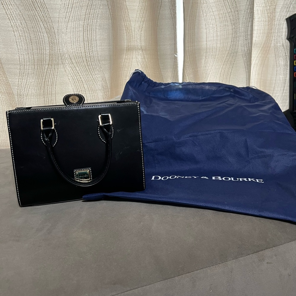 Dooney & Bourke Black Purse
